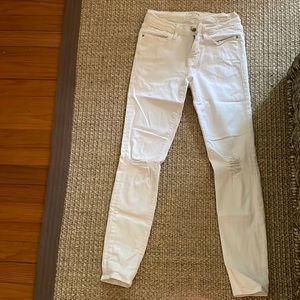 Frame Denim white jeans size 26 style: le skinny de jeanne